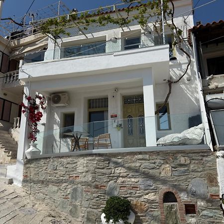 Michalelis Loft & Cave Apartment Plomari Екстериор снимка