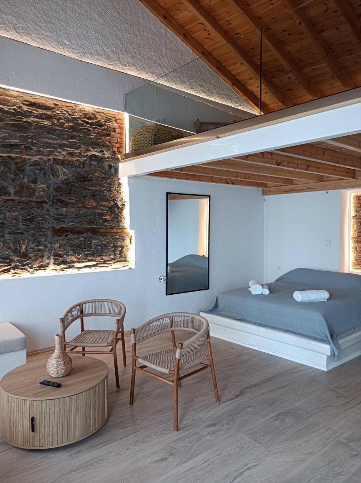 Michalelis Loft & Cave Apartment Plomari Екстериор снимка