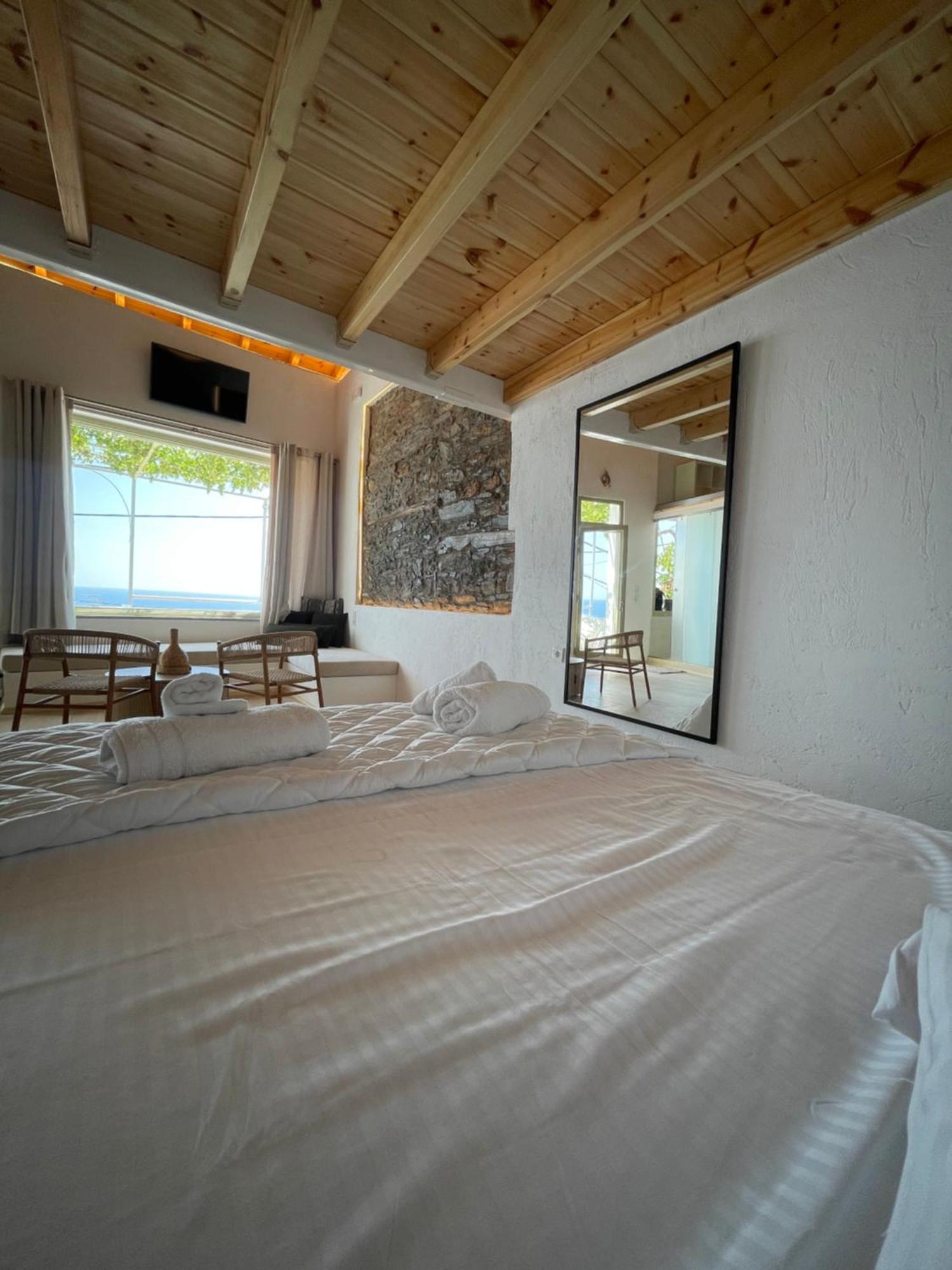 Michalelis Loft & Cave Apartment Plomari Екстериор снимка
