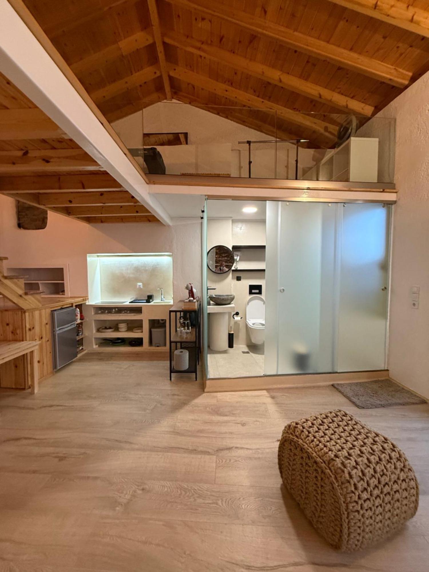Michalelis Loft & Cave Apartment Plomari Екстериор снимка